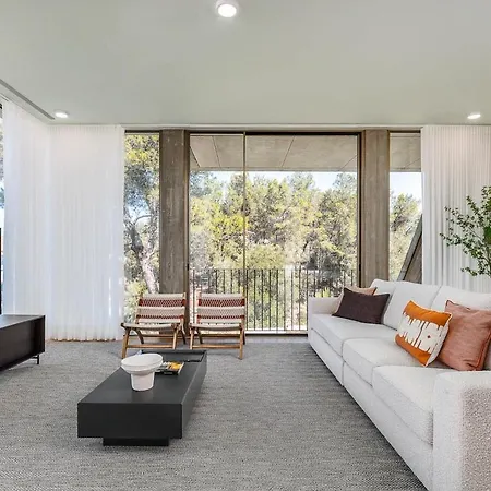 Uau Infinity Rooftop Pool *