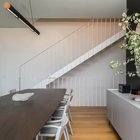 Uau Infinity Rooftop Pool * Віавіа