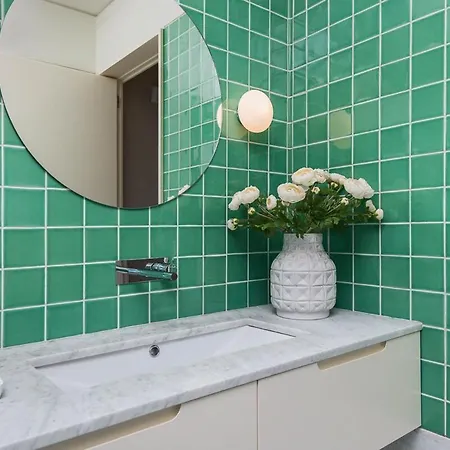 Uau Infinity Rooftop Pool *