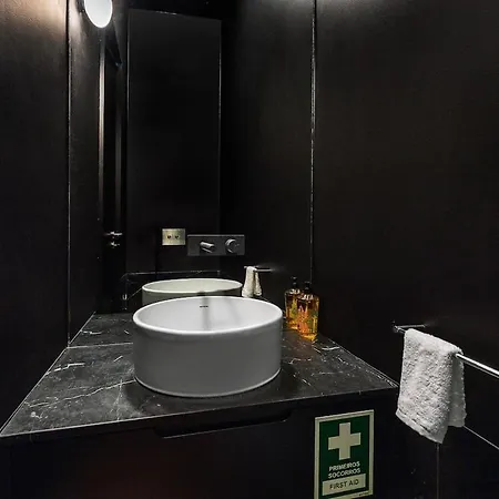 Uau Infinity Rooftop Pool *