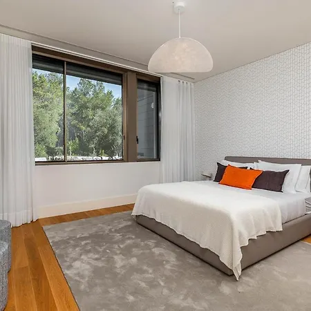 Uau Infinity Rooftop Pool * Cascais