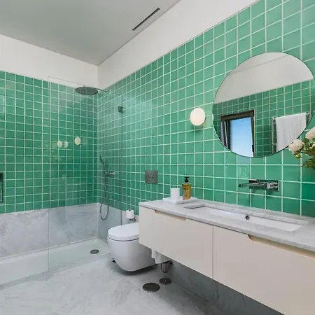 Uau Infinity Rooftop Pool