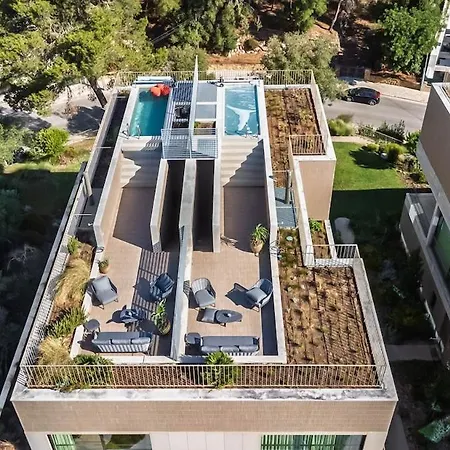 Uau Infinity Rooftop Pool