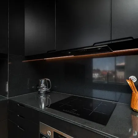 Uau Infinity Rooftop Pool Cascais