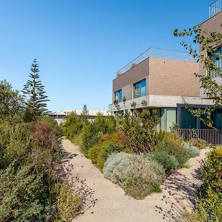 Uau Infinity Rooftop Pool